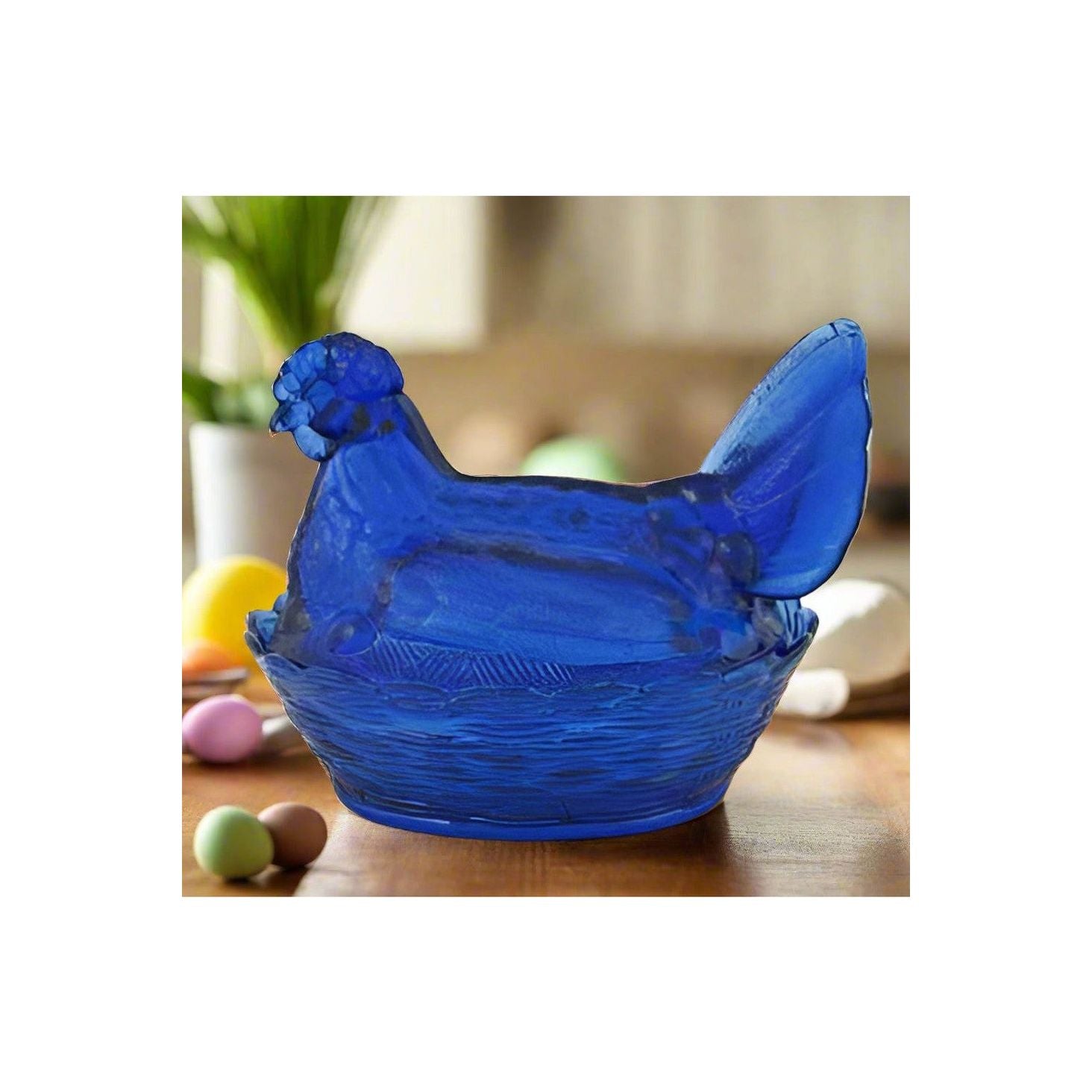 Covered Chicken on Woven Nest – Helen & Phil Rosso, Wholesale