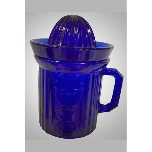 Measuring Cup w/Reamer Lid