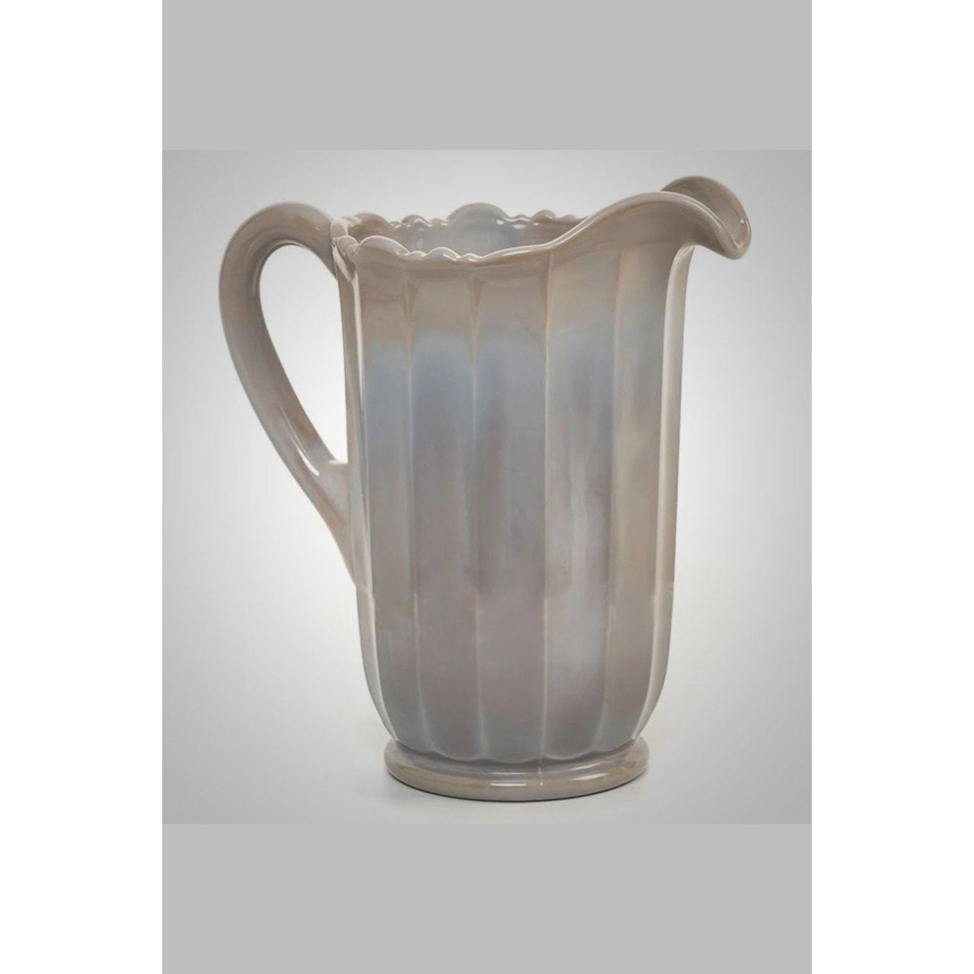 Panel Pitcher