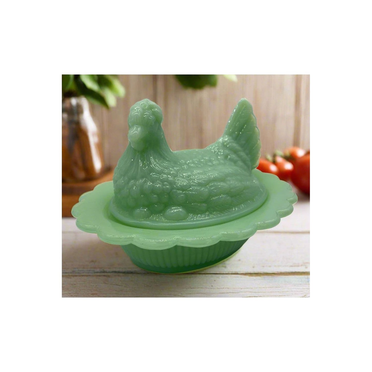 Covered Chicken Dish with Split Tail on Wide Rim Base