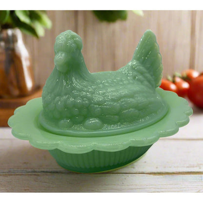 Covered Chicken Dish with Split Tail on Wide Rim Base