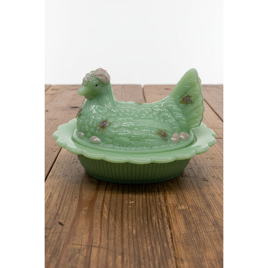 Covered 5" Chicken Dish with Split Tail on Wide Rim Base