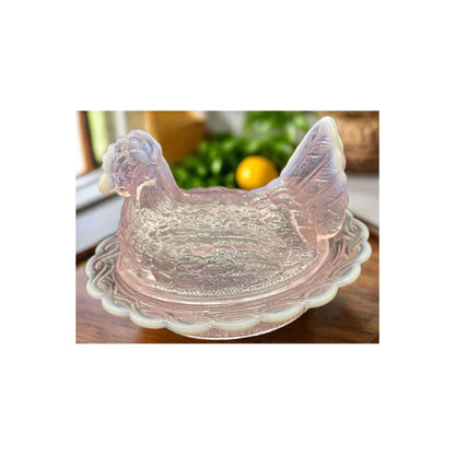 Covered Chicken Dish with Split Tail on Wide Rim Base