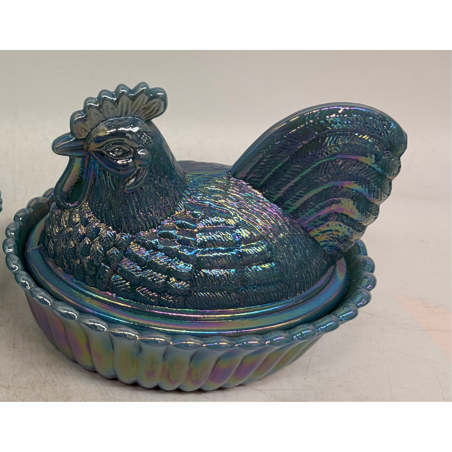 Covered Rooster on Ribbed Nest with Split Tail