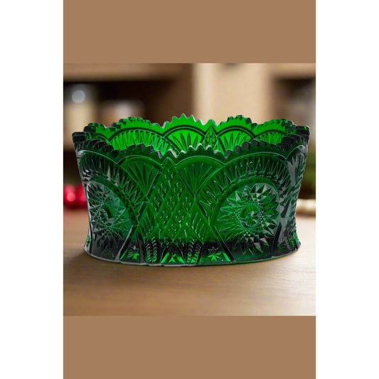 Star and Arched Diamond Classic Nappy Bowl