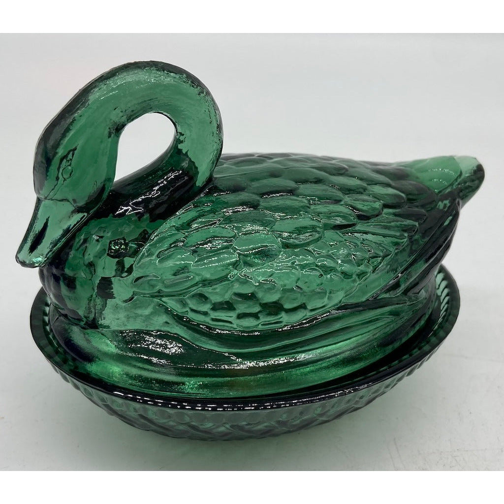 Swan on Woven Base Covered Candy